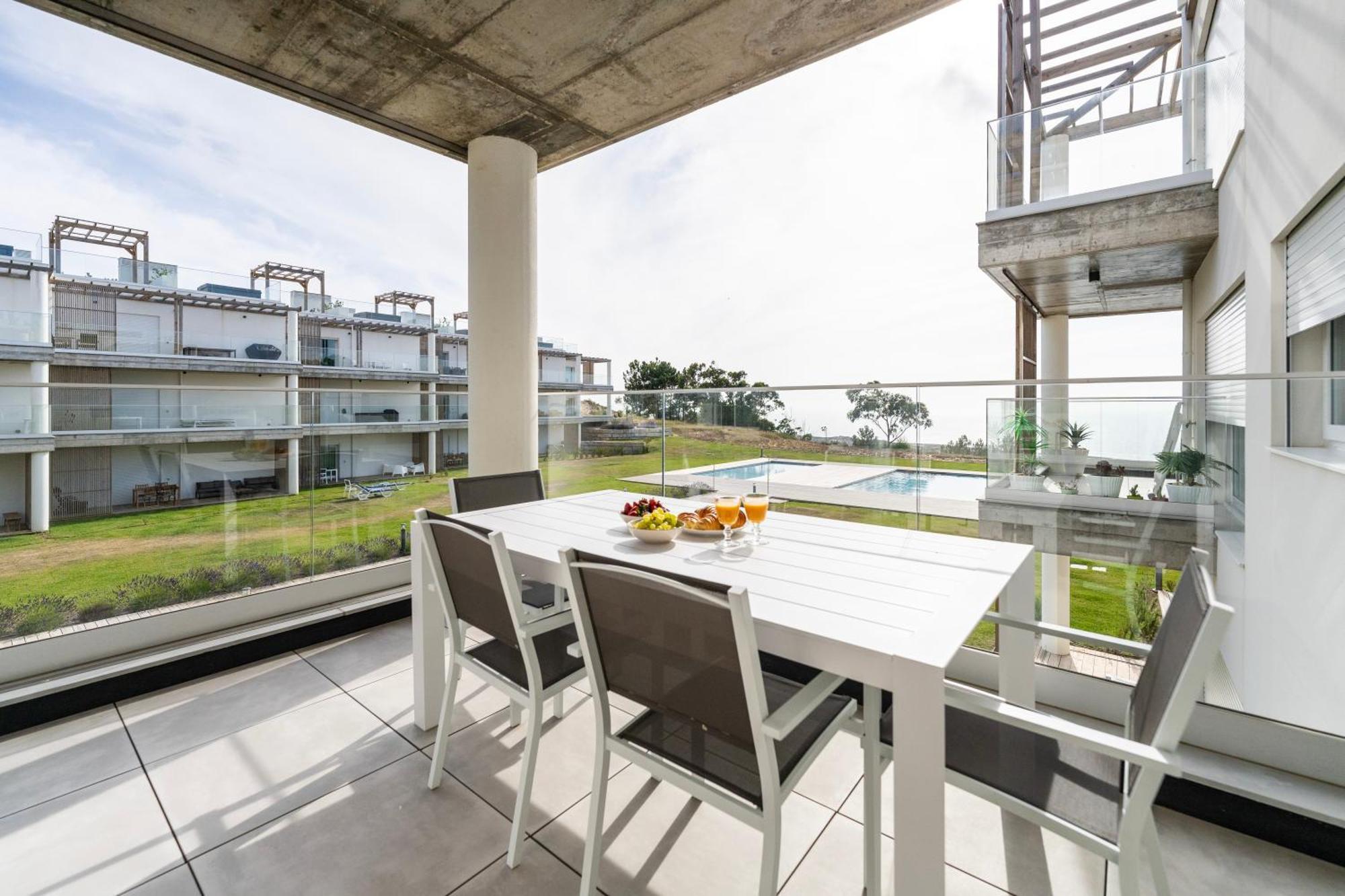 Mar A Vista - Condominium With Pool, Gym And Sea Views Nazare Exterior photo