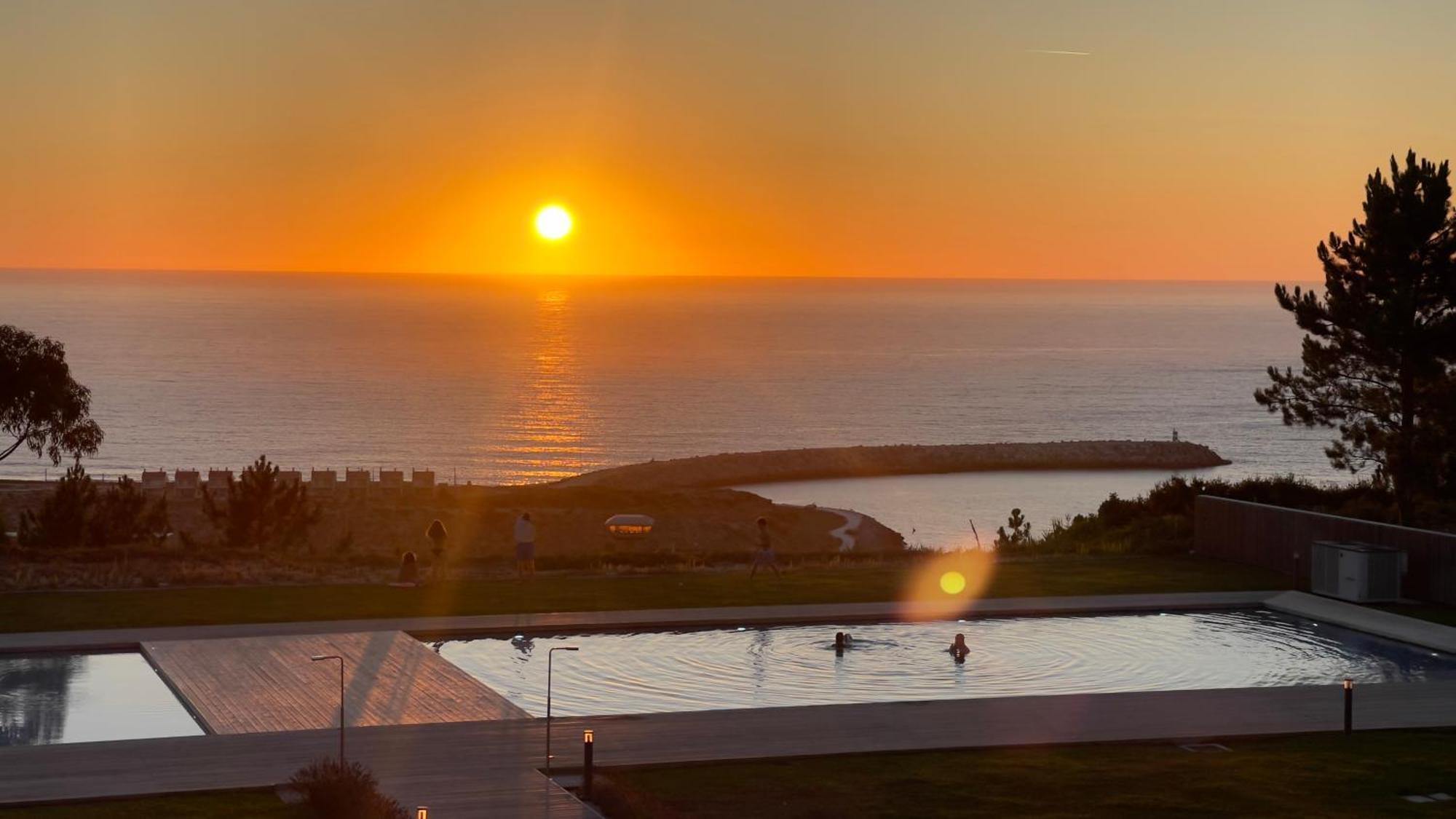 Mar A Vista - Condominium With Pool, Gym And Sea Views Nazare Exterior photo