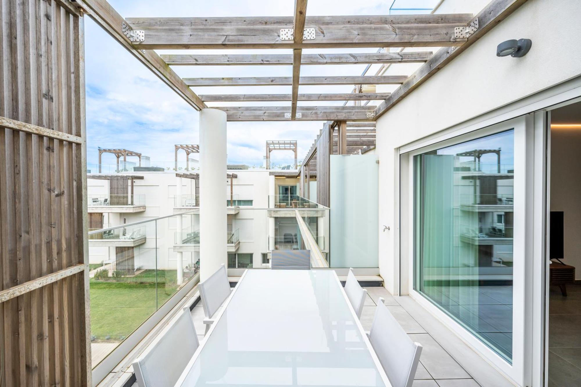 Mar A Vista - Condominium With Pool, Gym And Sea Views Nazare Room photo
