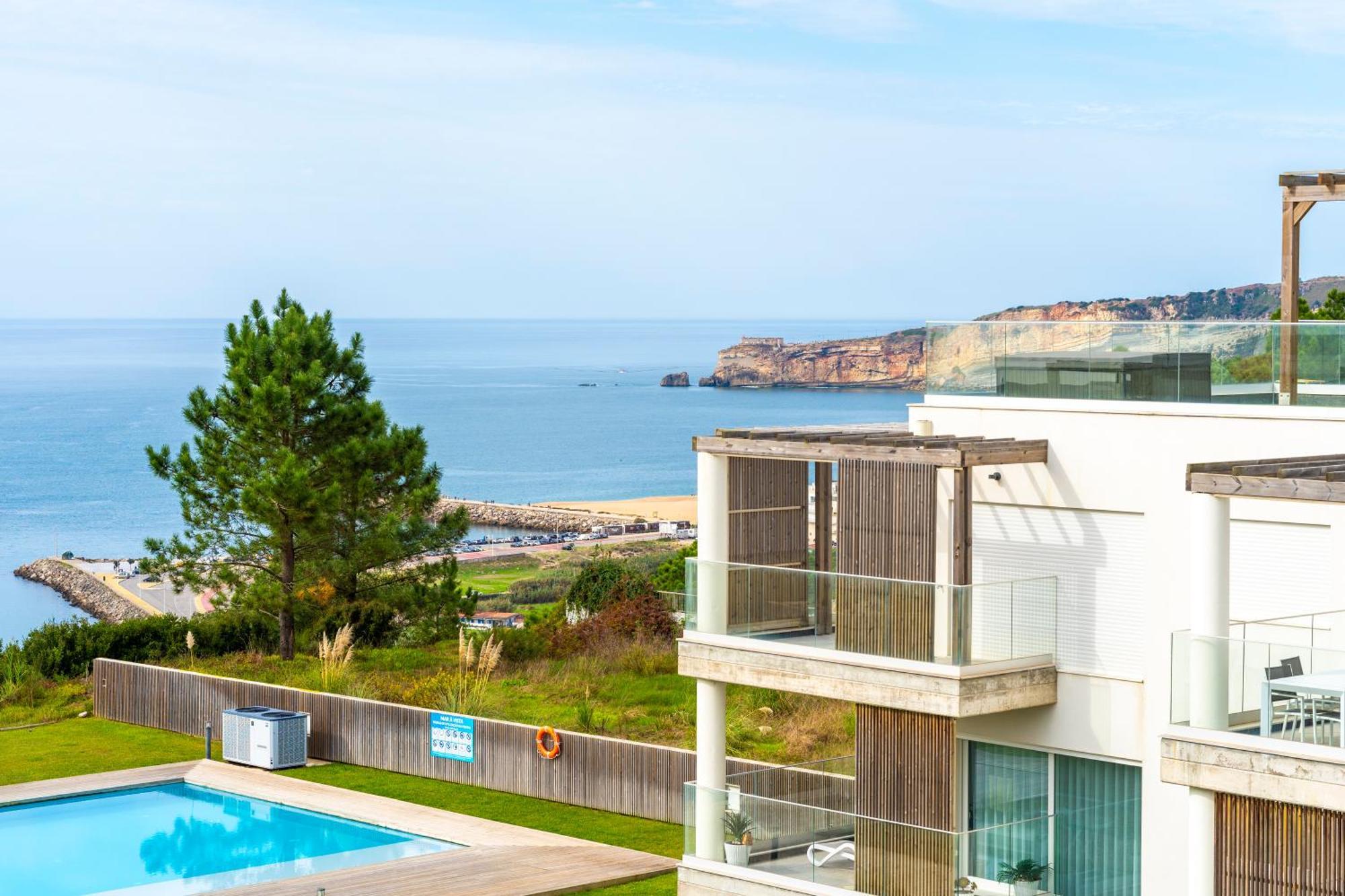 Mar A Vista - Condominium With Pool, Gym And Sea Views Nazare Room photo