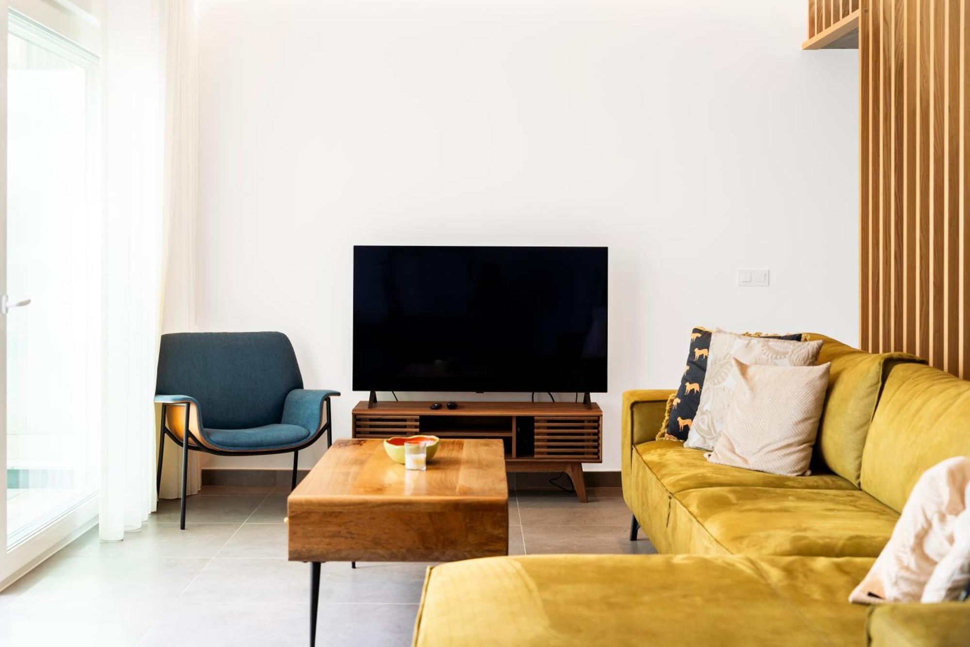 Mar A Vista - Condominium With Pool, Gym And Sea Views Nazare Room photo